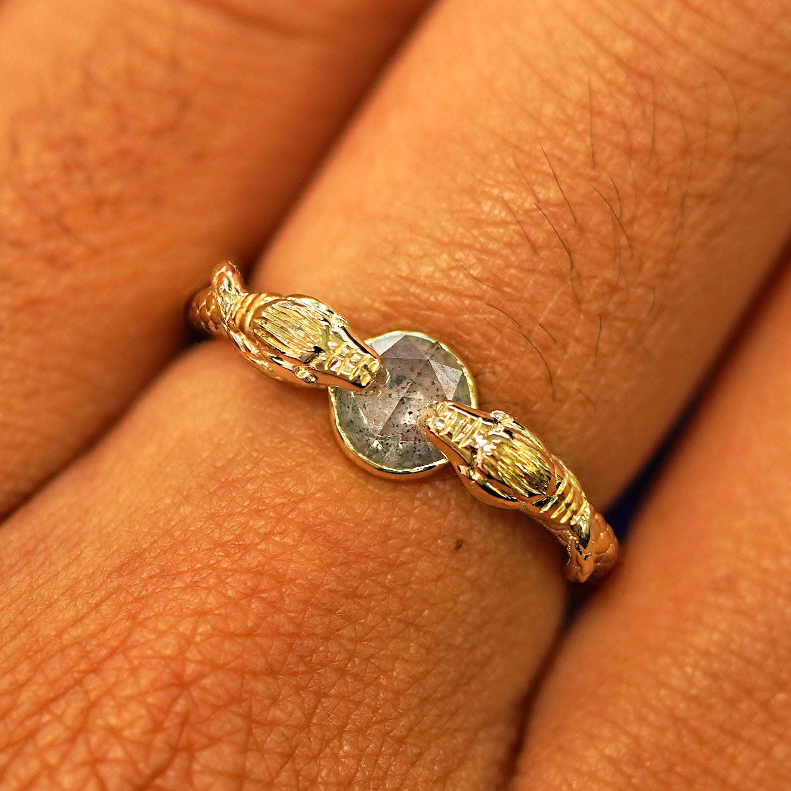 yellow-gold-twin-snake-diamond