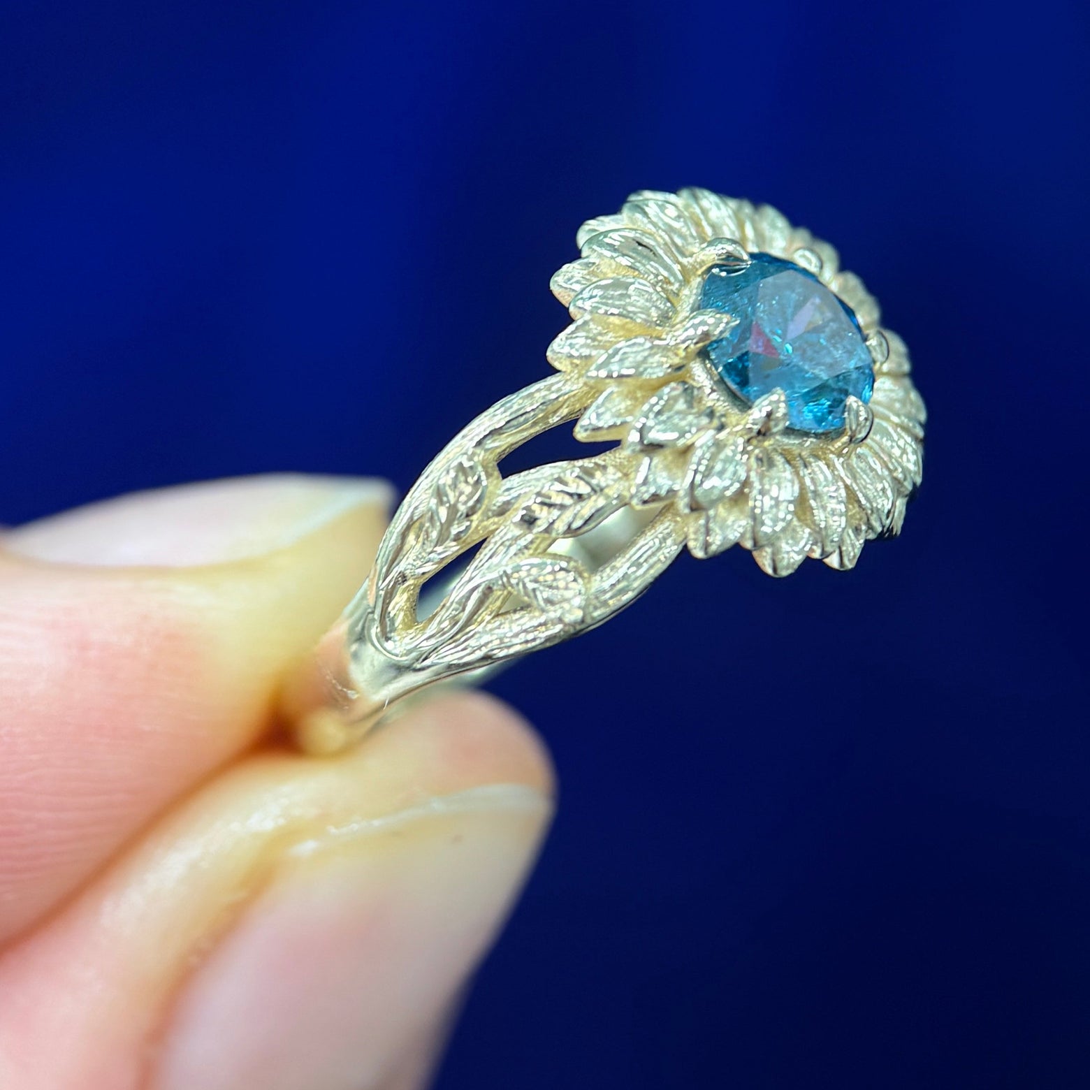 14k Yellow Gold Low Bezel-set 0.77ct Round Blue Diamond w/ Rounded Petals on 2.4-8mm Tapered Branches & Leaves Comfort-fit Band Custom Engagement Ring, size 6.5