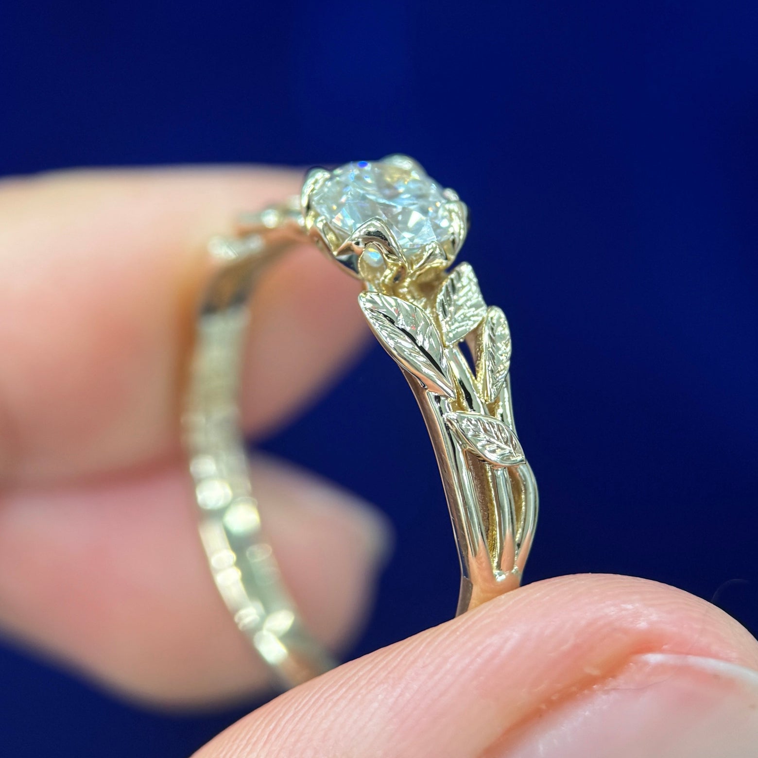 14k Yellow Gold & 1ct Round Lab Diamond set in Leaves and Brunches Band Custom Ring, size 12
