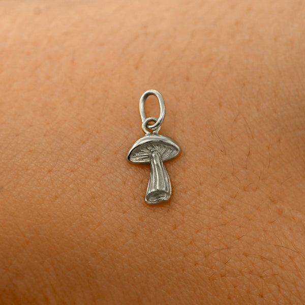 14k-white-gold-mushroom-