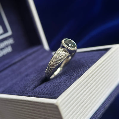 14k White Wold Oval Dark Green Montana Sapphire Pine Ring, size 7 