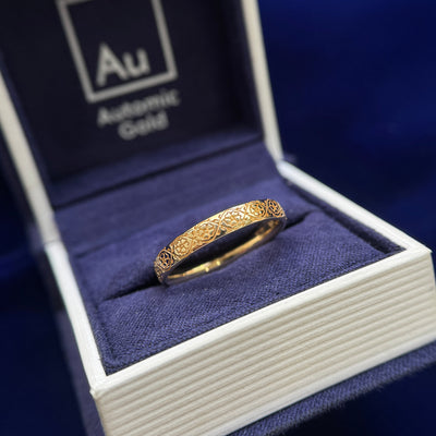 front view of 14k Yellow Gold Violets Flowers Engravings 3/4 around 3.5mm Mix Mirror Band Custom Ring, Engraved Inside, Size 9