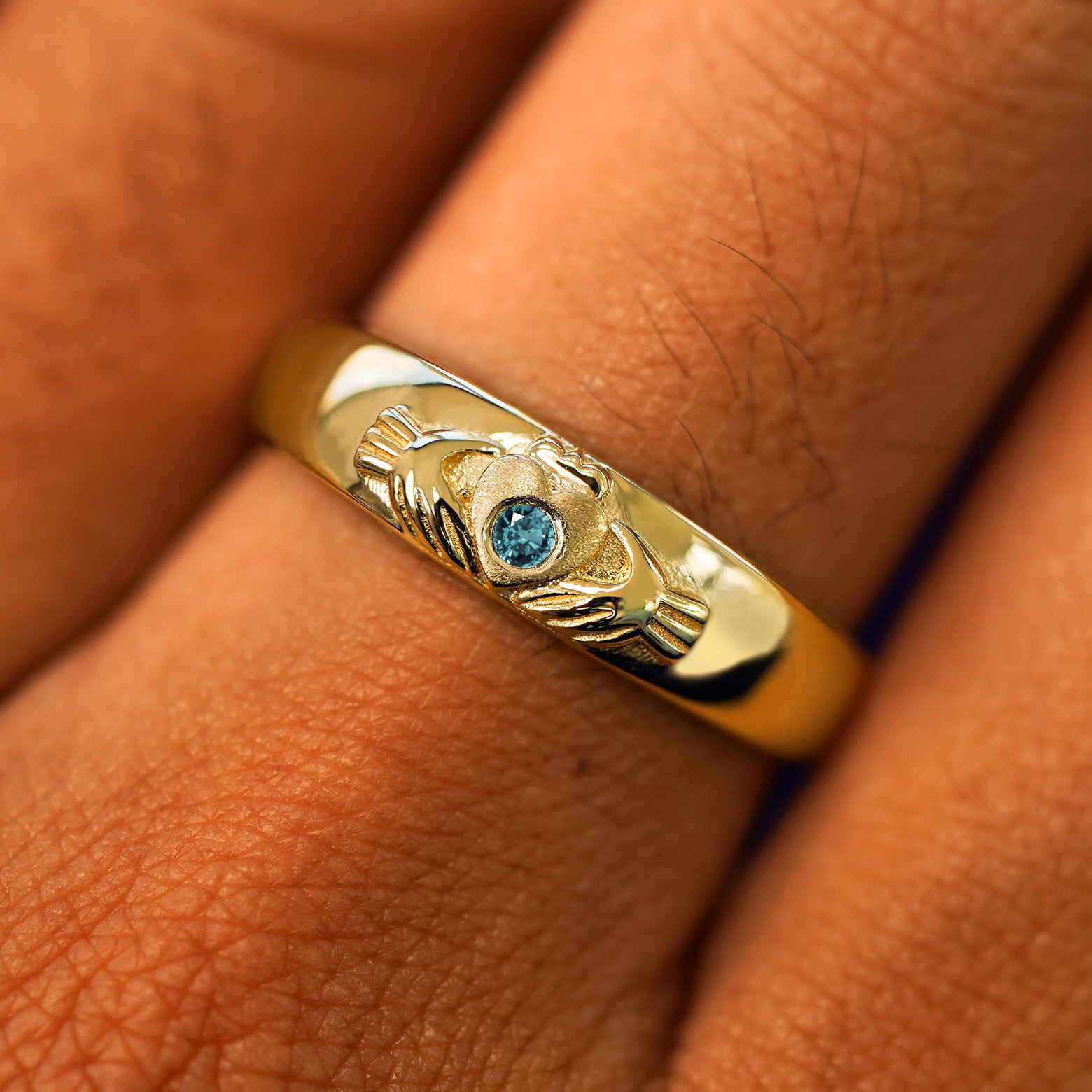 Automic Gold Gemstone Claddagh Band| Sustainable Fine Jewelry