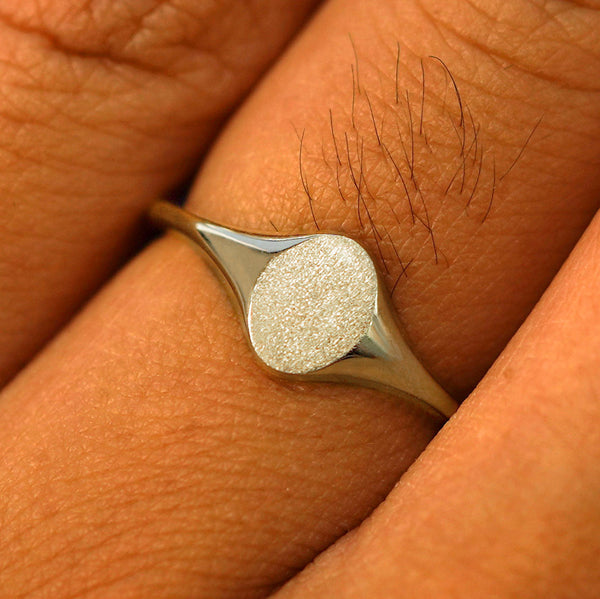 champagne-gold-oval-signet-