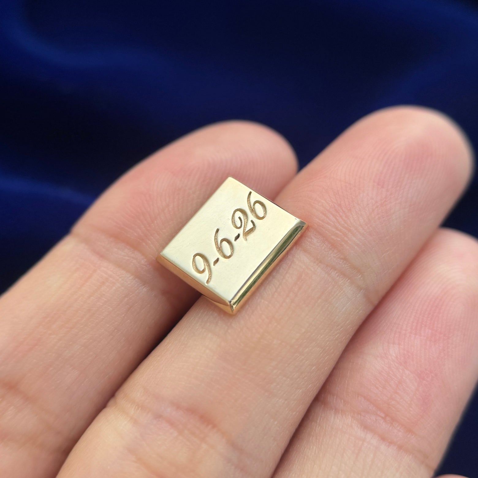 14k Yellow Gold with 4x2mm Baguette Salt-and-pepper Diamonds on one side and Edwardian script Engraved on Other Rectangular Reversible Custom Cufflinks, pair