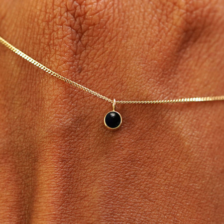 gemstone-onyx-pendant-necklace