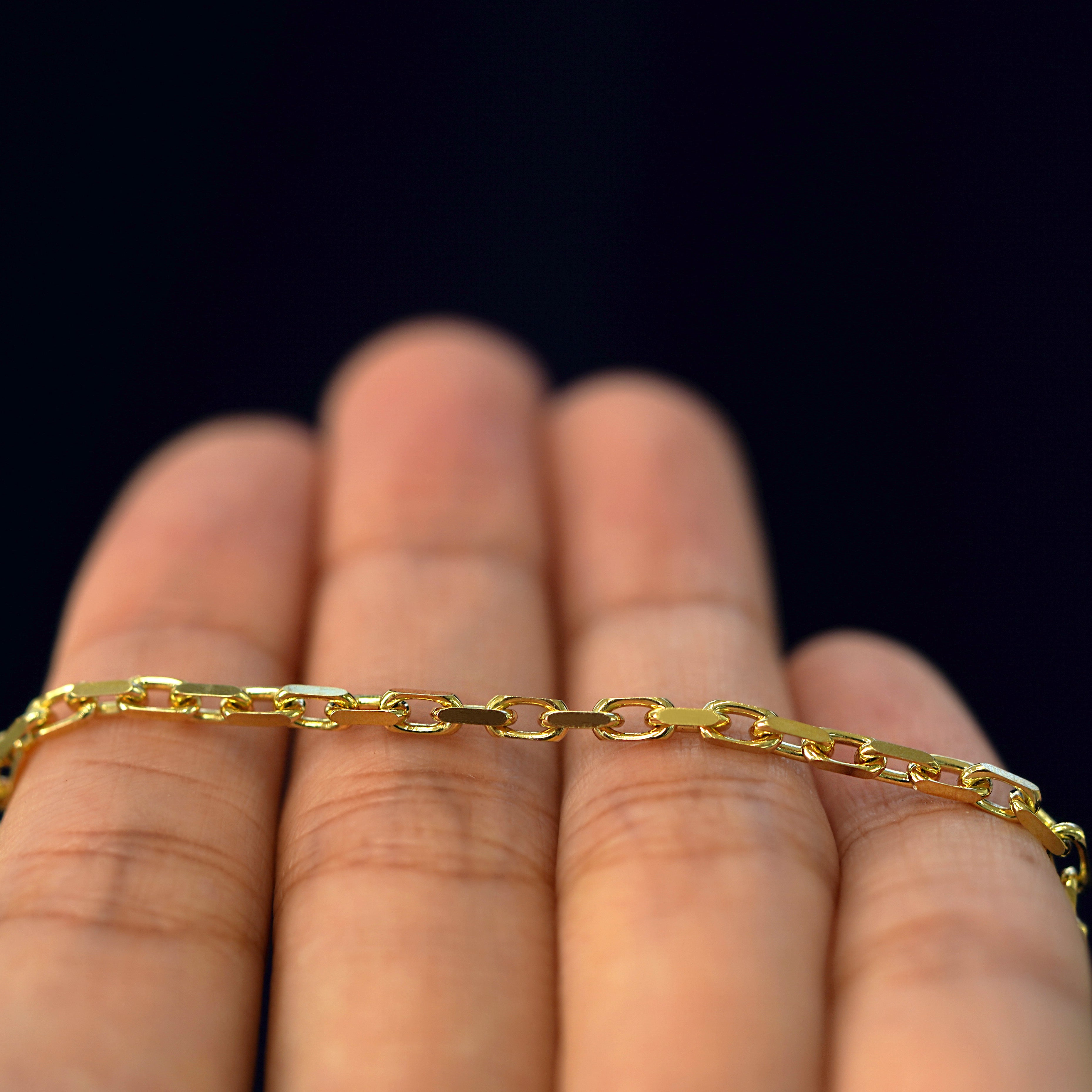 Automic Gold Anchor Bracelet | Minimalist Sustainable Fine Jewelry