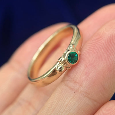 14k Yellow Gold with Bezel-set 3mm Round Emerald in Turtle Copy of Plushie on 3.5mm Band Custom Ring, 7 gram, size 7.5