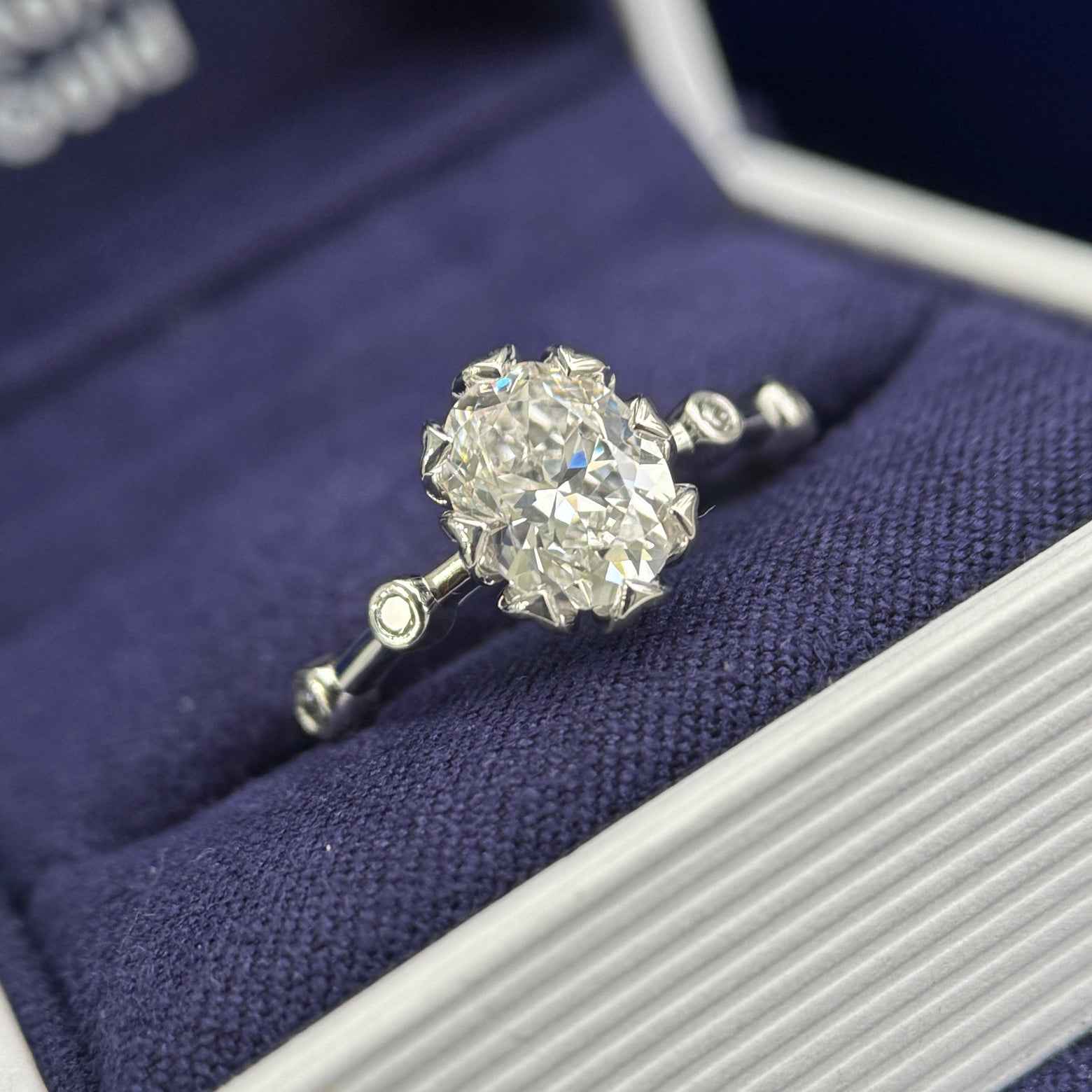 14k White Gold with 1.50ct Custom-grown Modern-antique Oval Lab Diamond with Bezel-set 4pc Lab Diamonds 1-3mm Tapered Band Custom Ring, size 8