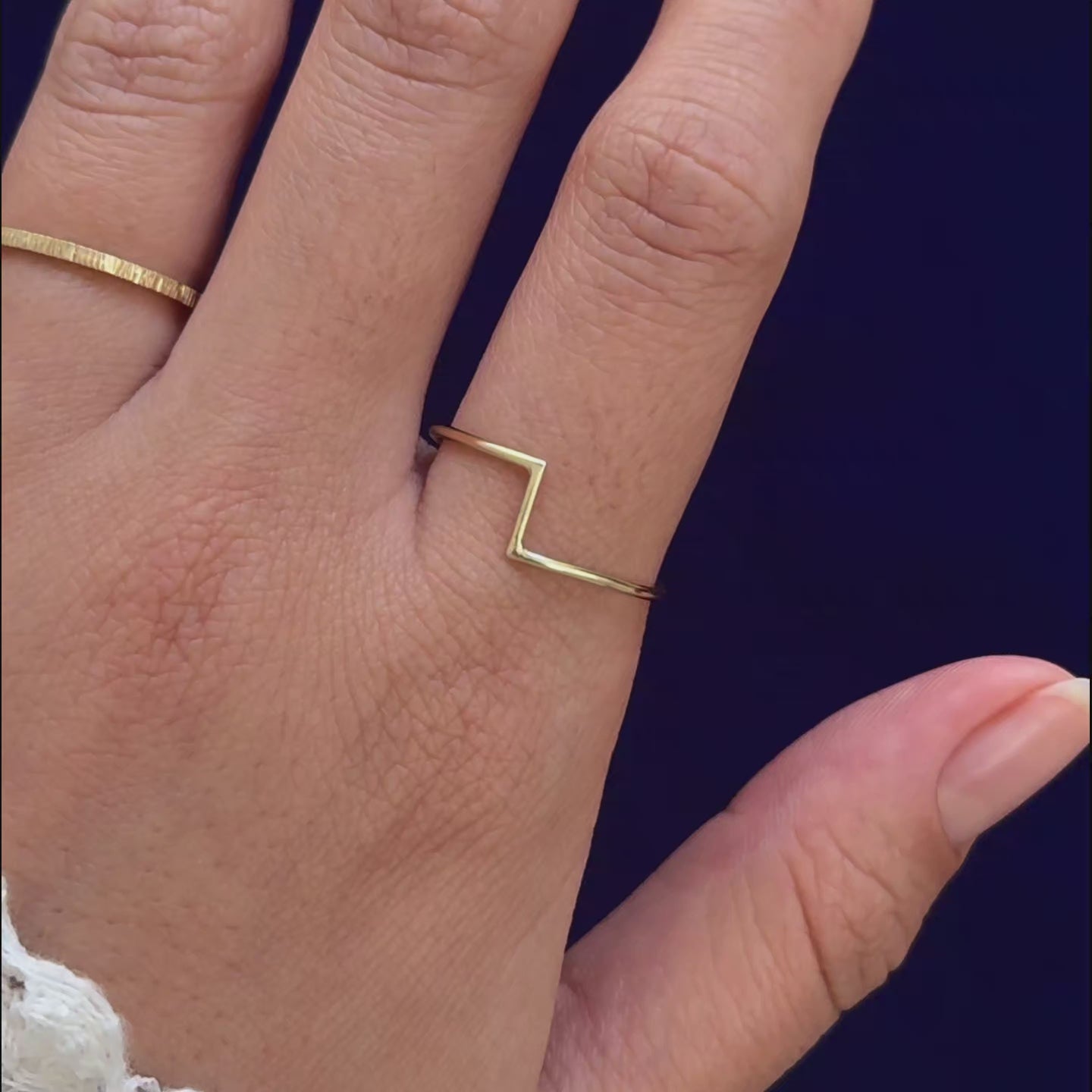 Automic Gold Zig Zag Ring | Minimal Sustainable Fine Jewelry