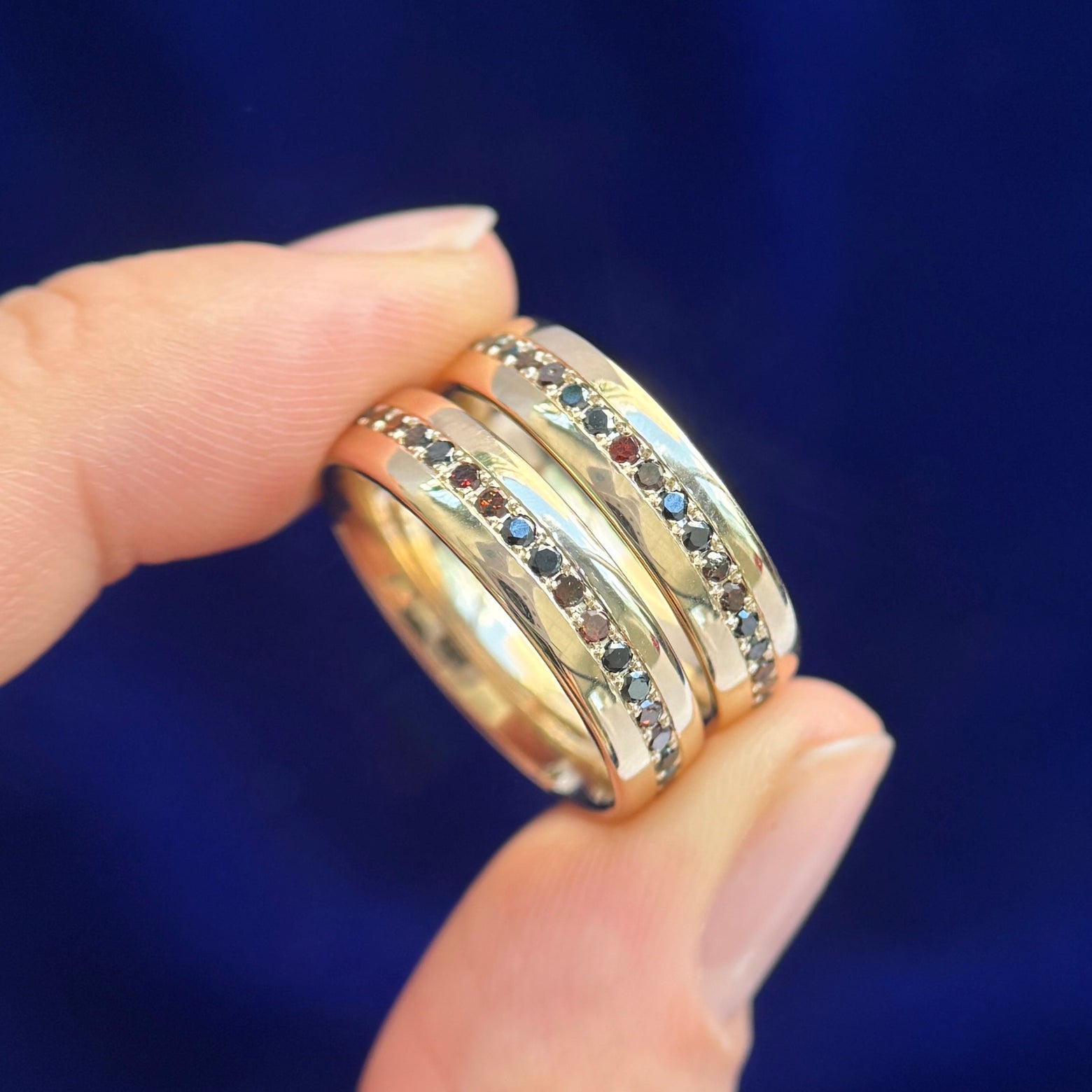 14k Yellow Gold Red and Black Diamonds Alternating on Endless Mirror Band Custom Couple Matching Bands Rings, Size 7.5 and 8.5