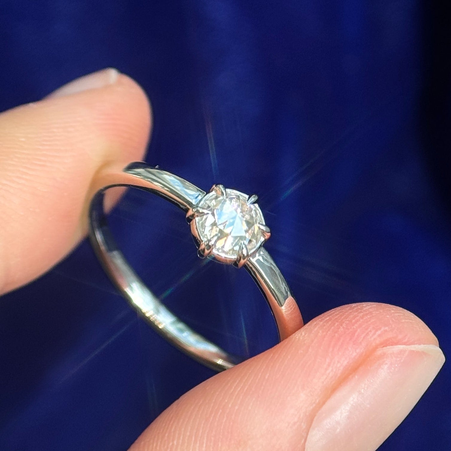 14k Champagne Gold & 6-claw-prongs 5mm Round Rose-cut Moissanite on 2mm Mix Mirror Band Custom Ring, size 9.75