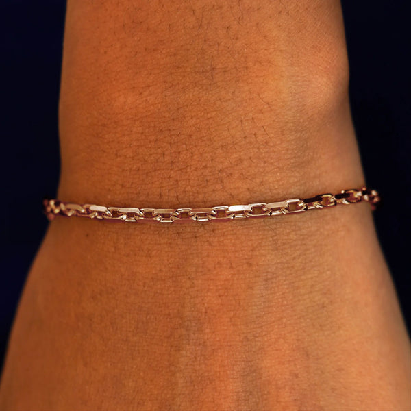 rose-gold-anchor-bracelet-