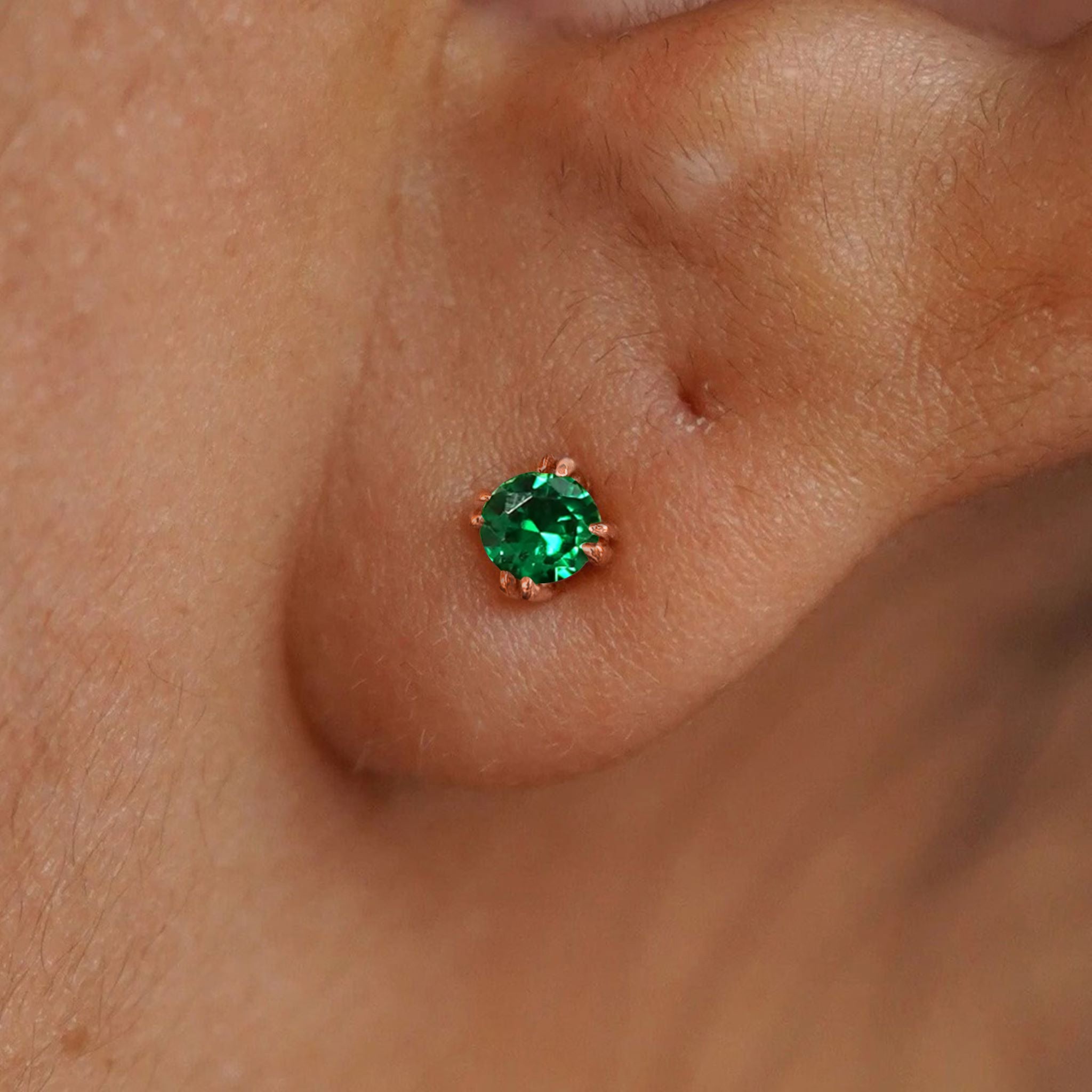 Automic Gold Emerald Stud | Minimalist Sustainable Fine Jewelry