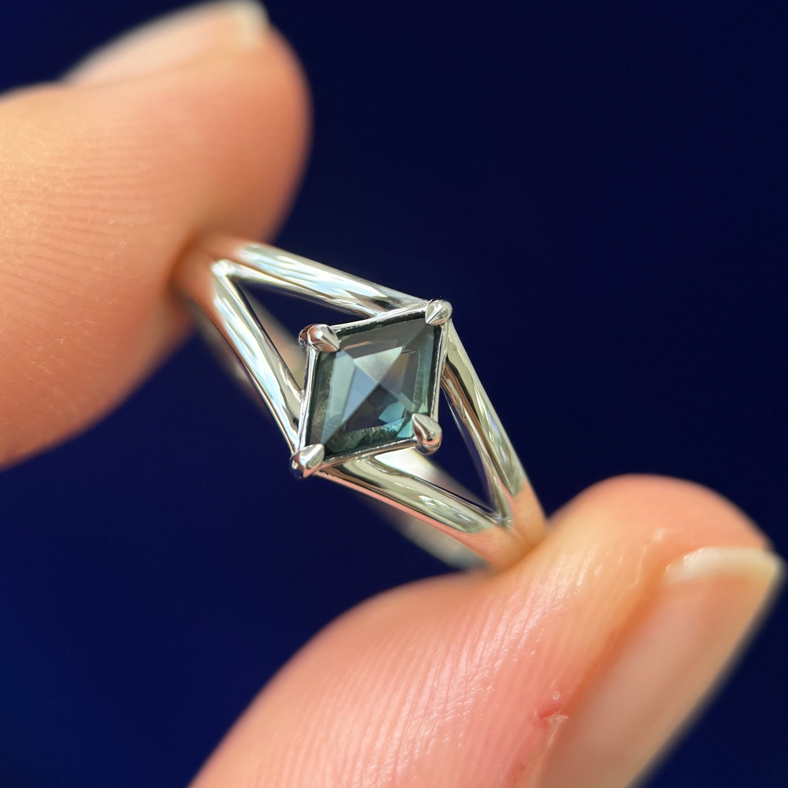 950 Platinum & 0.80ct Custom-cut Teal Sapphire Kite Ring, size 6