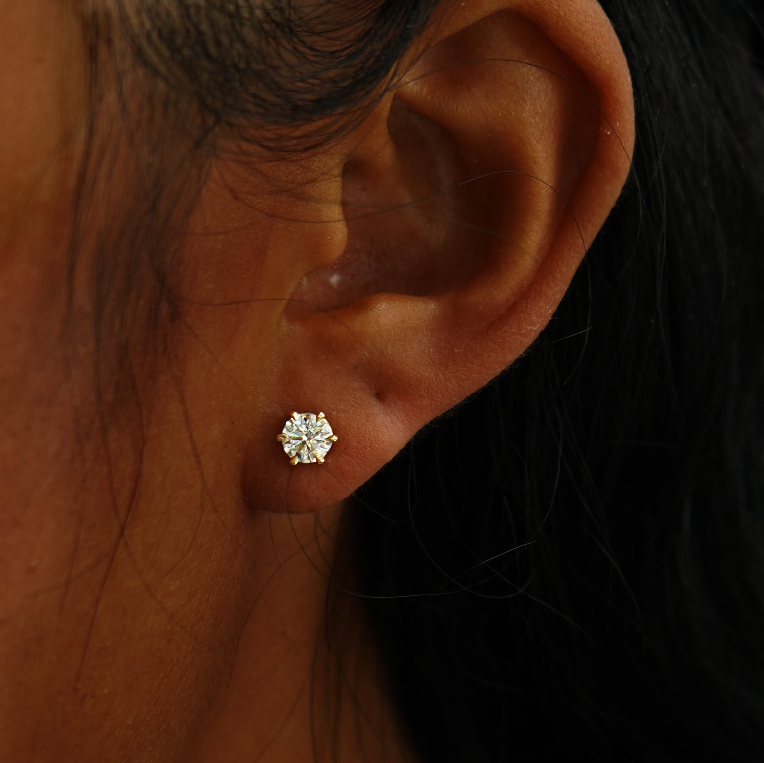 Automic Gold 5mm Moissanite Earring | Sustainable Fine Jewelry