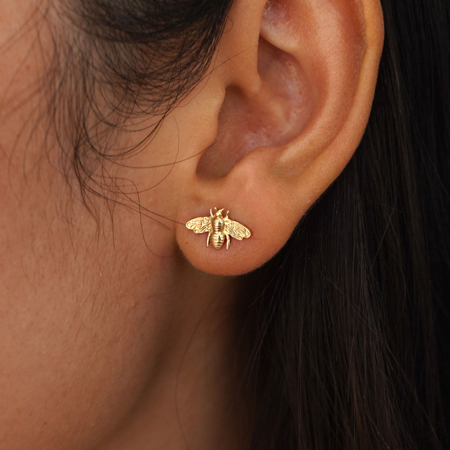Automic Gold Bee Earring Minimalist Sustainable Fine Jewelry